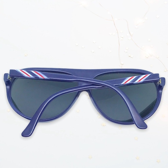 Funky 80's Vintage Aviator-Inspired Sunglasses - Picture 2 of 10